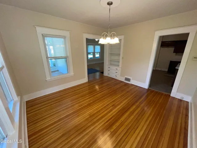 $499,900 | 7-9 Snowden Avenue, Bethlehem, NY 12054