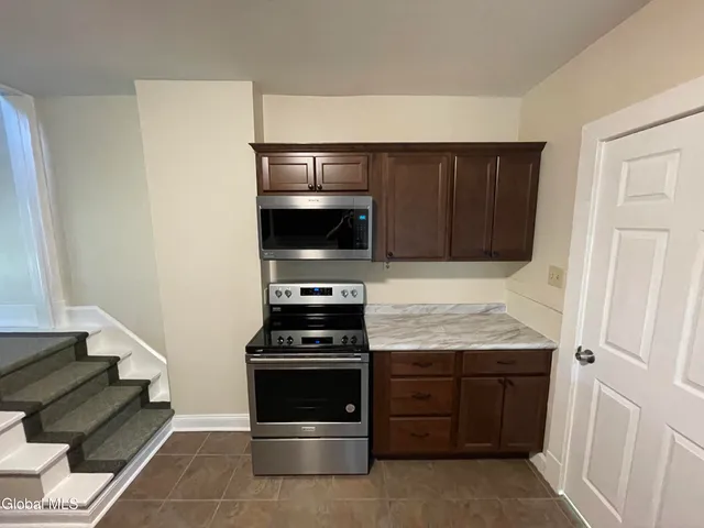 $499,900 | 7-9 Snowden Avenue, Bethlehem, NY 12054