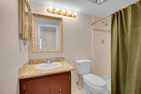 $1,600 | 2340 Southwest 22nd Avenue, Unit 306, Delray Beach, FL 33445