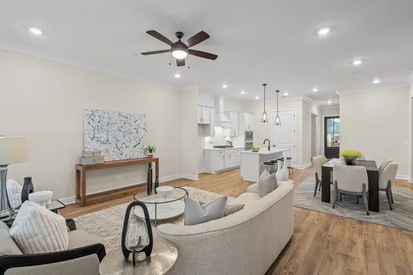 $674,990 | 460 Buckwood Avenue West, Thompson's Station, TN 37179
