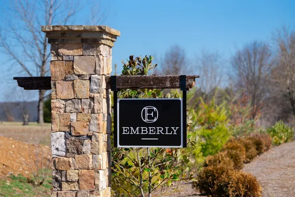 $674,990 | 460 Buckwood Avenue West, Thompson's Station, TN 37179