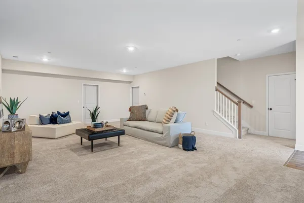 $674,990 | 460 Buckwood Avenue West, Thompson's Station, TN 37179