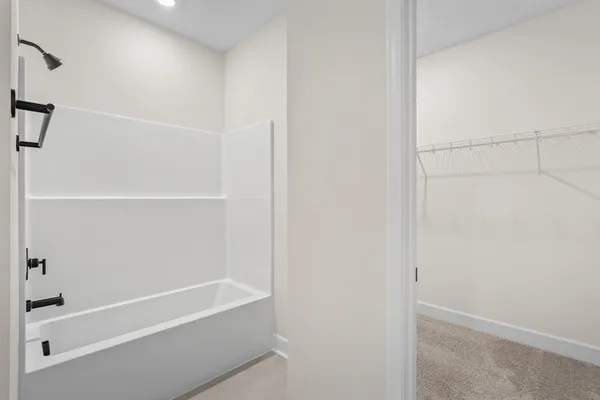 $674,990 | 460 Buckwood Avenue West, Thompson's Station, TN 37179