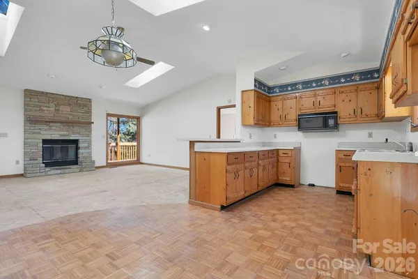 $475,000 | 416 Kanasgowa Drive, Brevard, NC 28712