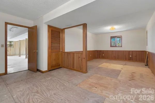 $475,000 | 416 Kanasgowa Drive, Brevard, NC 28712