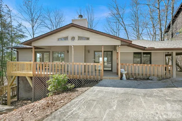 $475,000 | 416 Kanasgowa Drive, Brevard, NC 28712