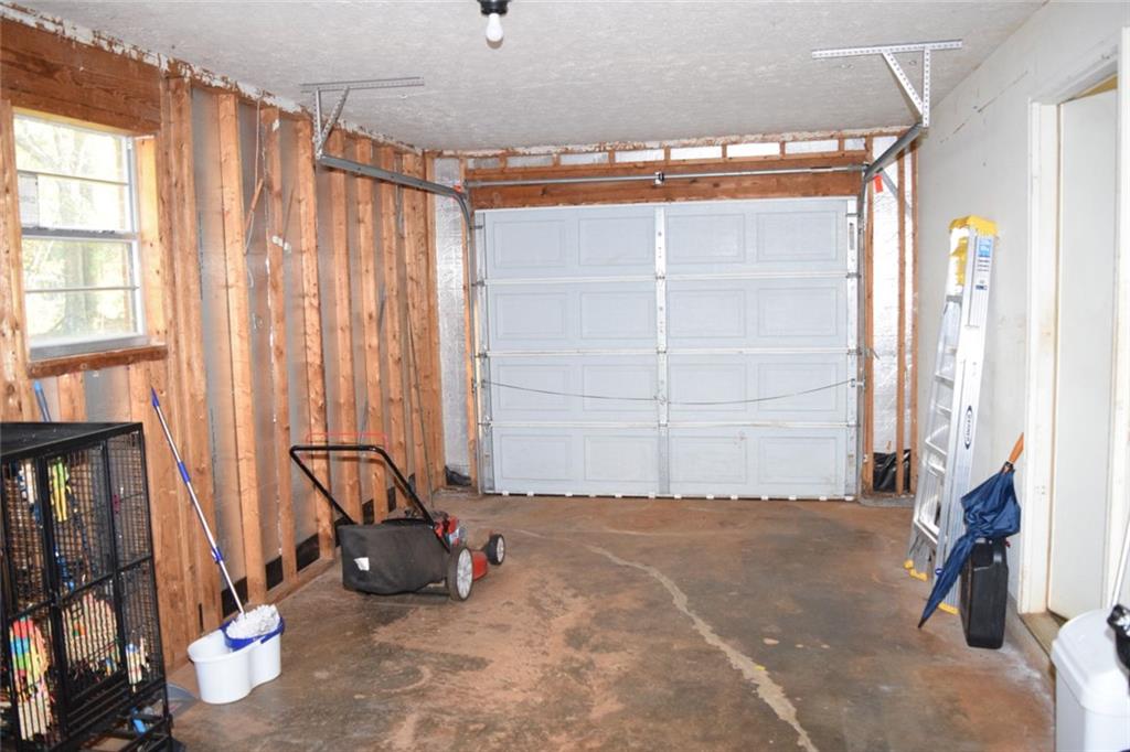 705 Triune Mill Road Thomaston, GA 30286 - Photo 26 of 34 a view of a room with gym equipment