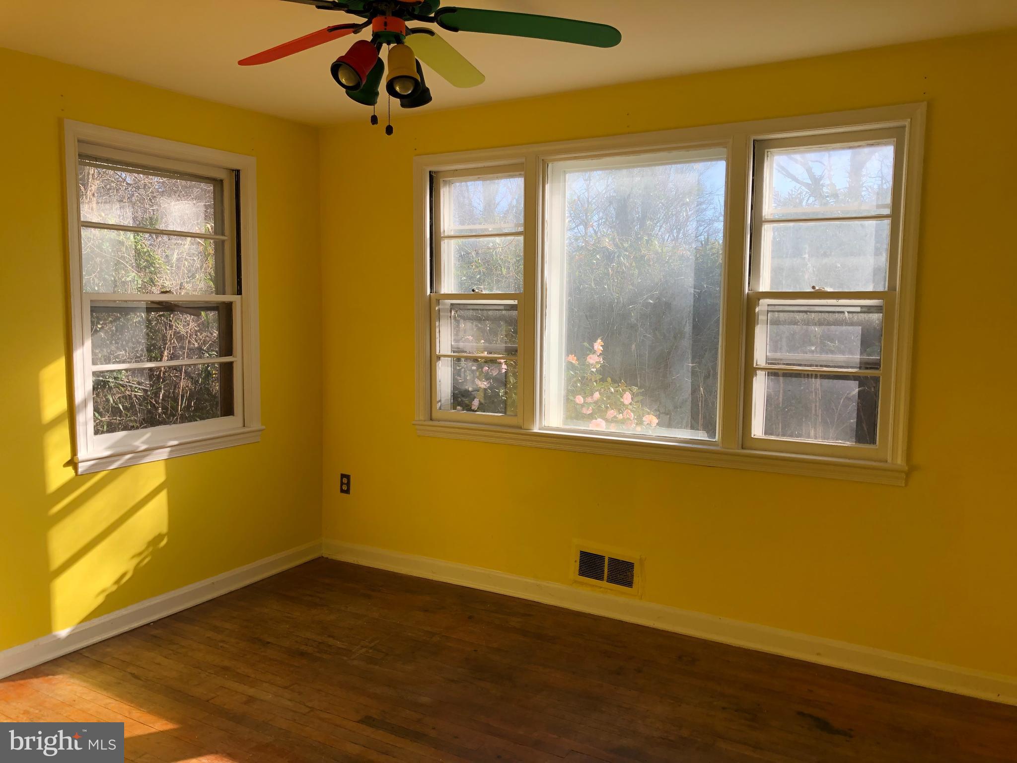 1610 Lee Road Fort Washington, MD 20744 - Photo 37 of 57 Bedroom with ceiling fan