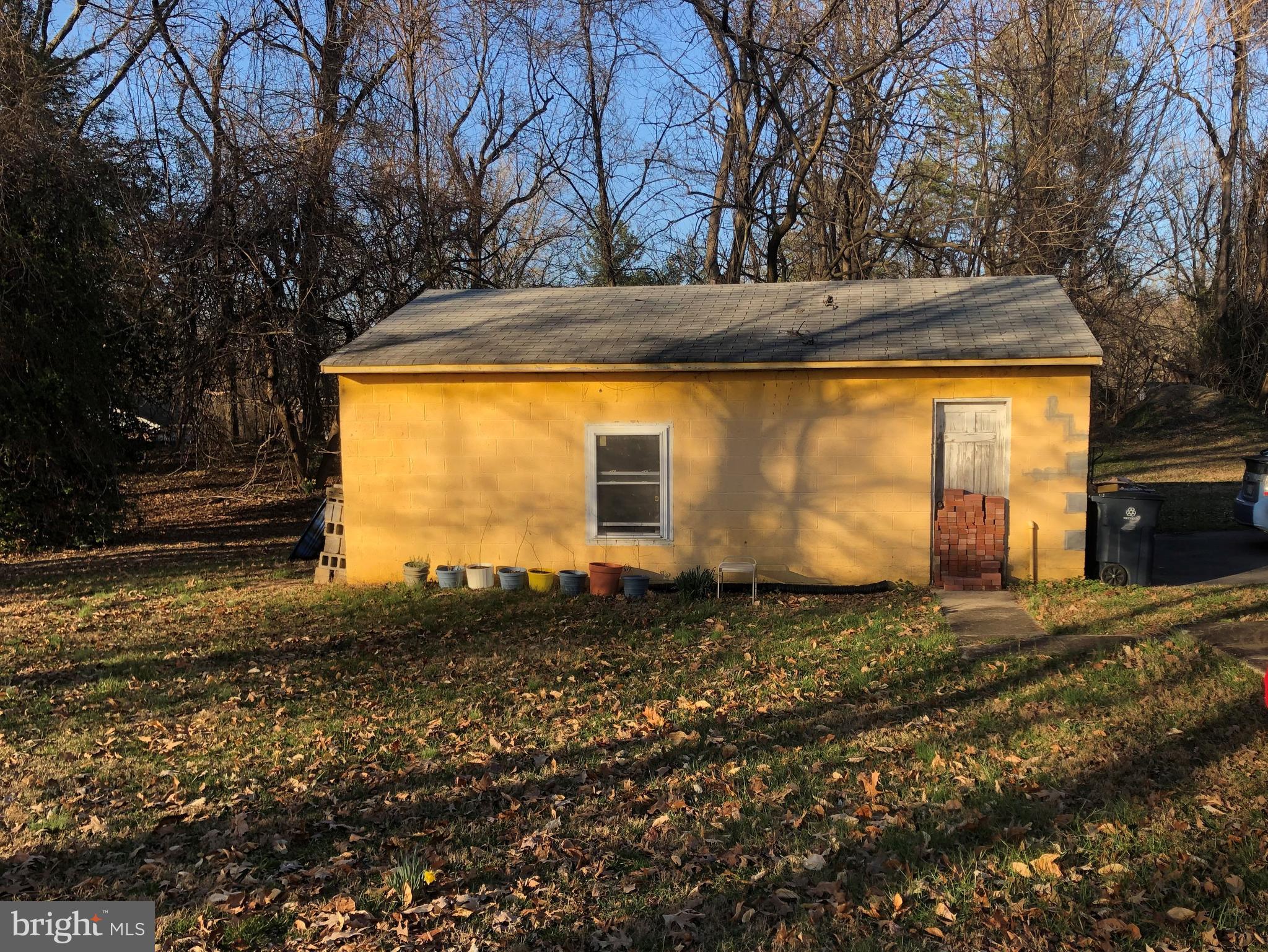 1610 Lee Road Fort Washington, MD 20744 - Photo 10 of 57 Detached garage