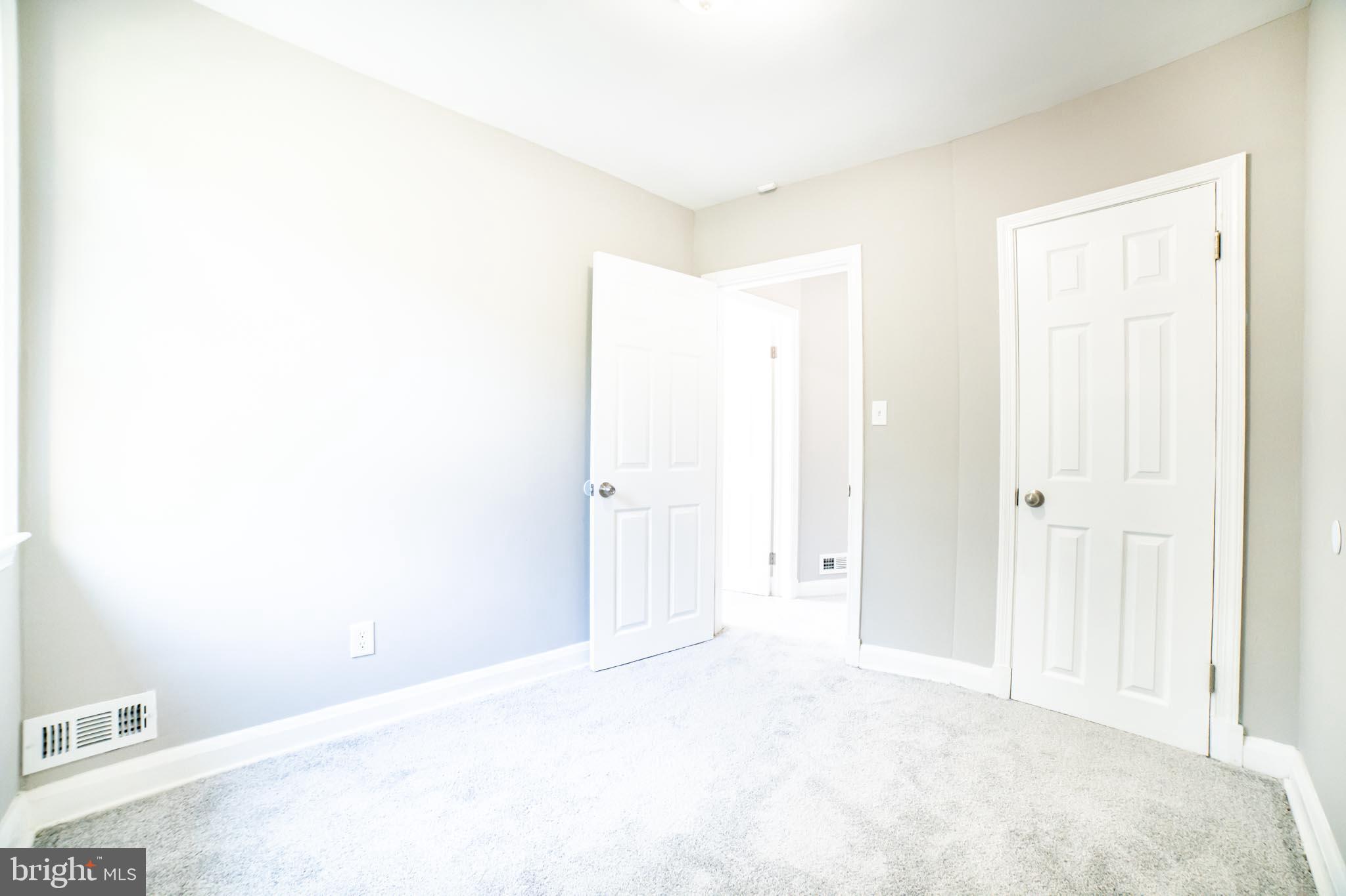 427 South Wickham Road Baltimore, MD 21229 - Photo 13 of 26