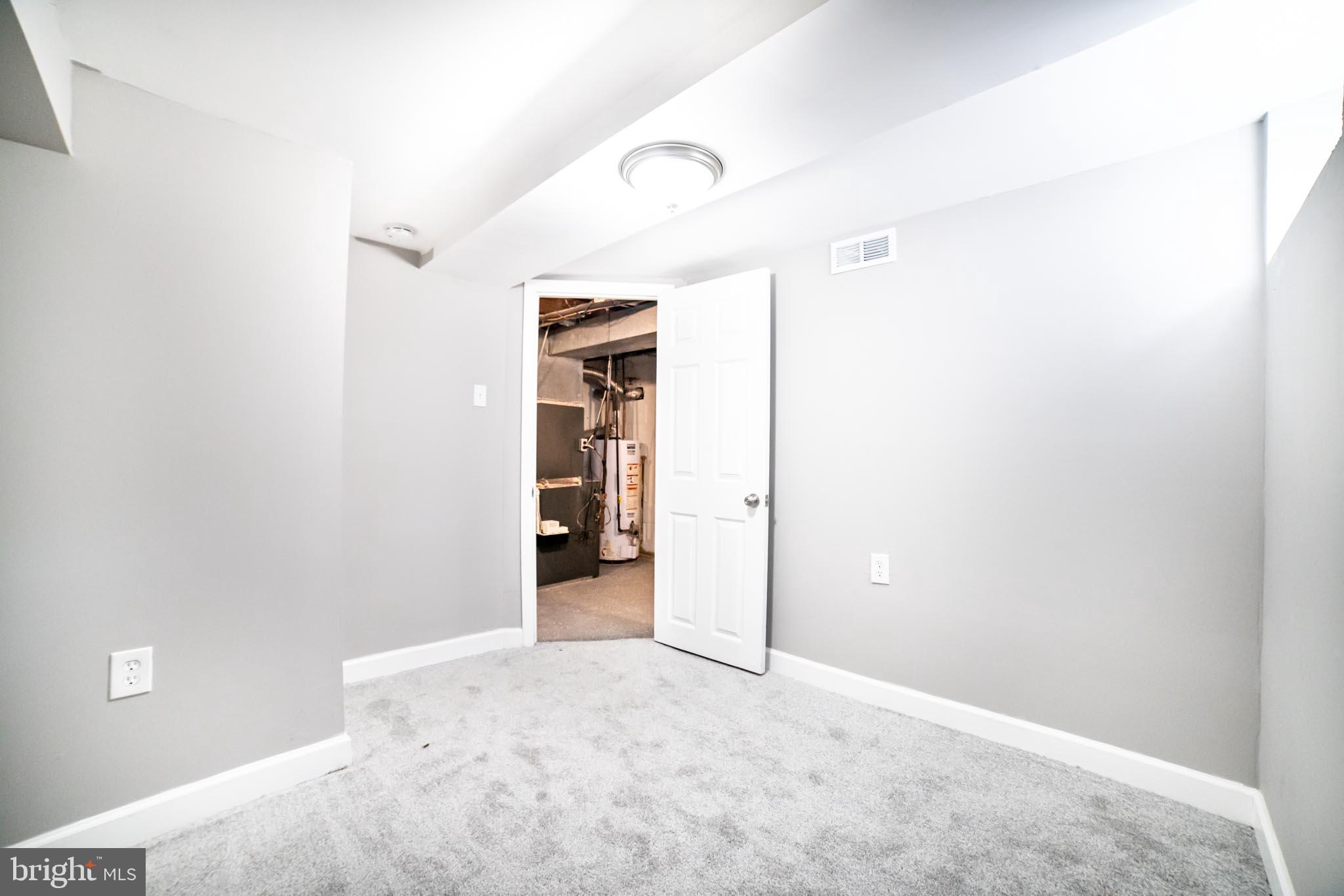 427 South Wickham Road Baltimore, MD 21229 - Photo 22 of 26