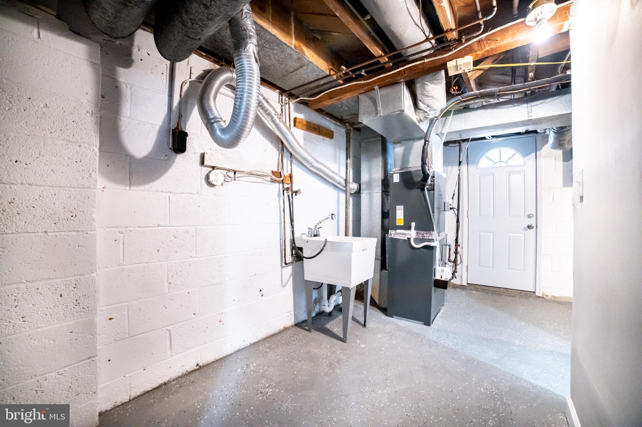 427 South Wickham Road Baltimore, MD 21229 - Photo 25 of 26