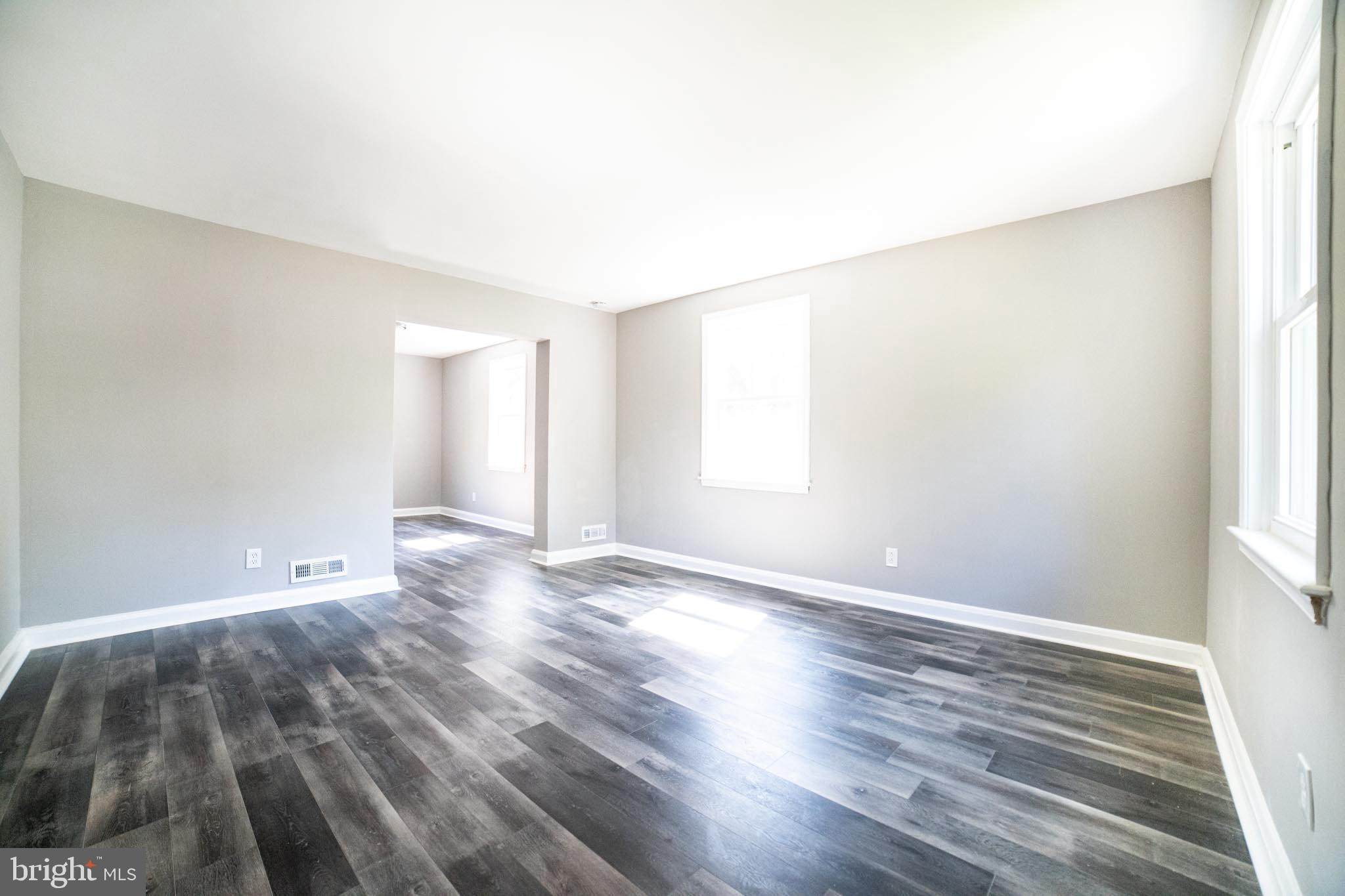 427 South Wickham Road Baltimore, MD 21229 - Photo 3 of 26