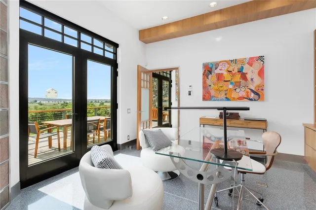 $6,995,000 | 82 Nonquit Lane, Tiverton, RI 02878