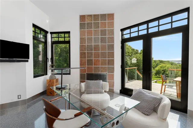 $6,995,000 | 82 Nonquit Lane, Tiverton, RI 02878