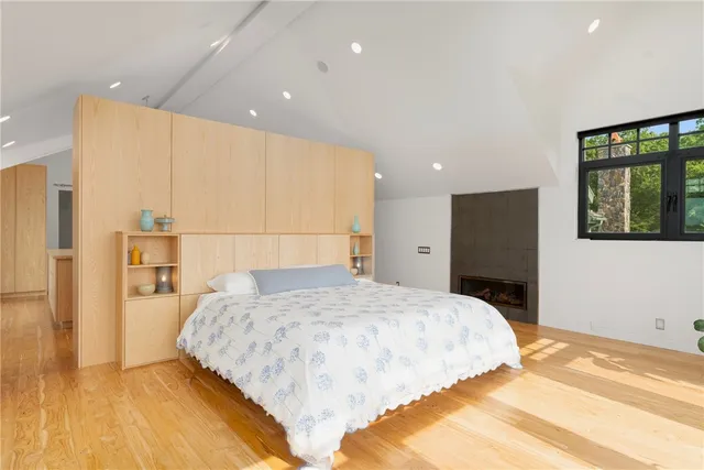 $6,995,000 | 82 Nonquit Lane, Tiverton, RI 02878