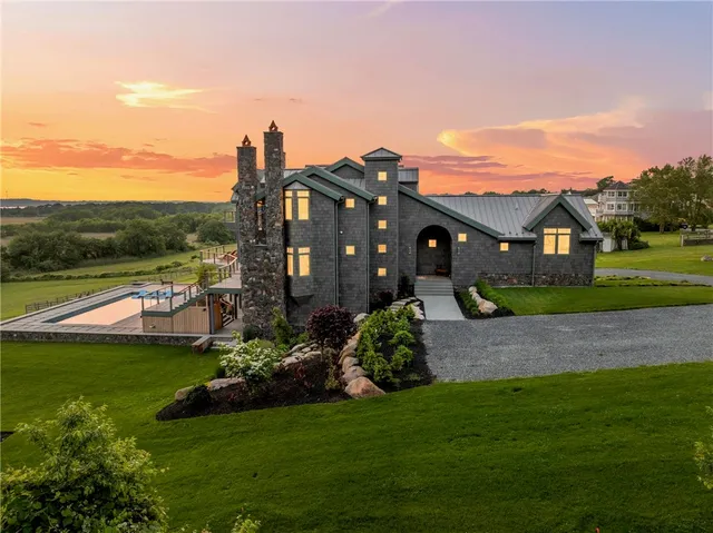 $6,995,000 | 82 Nonquit Lane, Tiverton, RI 02878