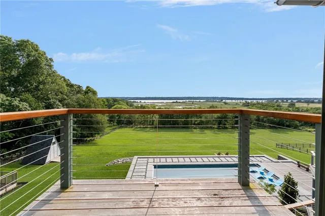 $6,995,000 | 82 Nonquit Lane, Tiverton, RI 02878