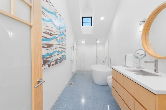 $6,995,000 | 82 Nonquit Lane, Tiverton, RI 02878