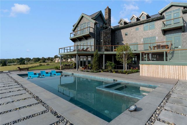 $6,995,000 | 82 Nonquit Lane, Tiverton, RI 02878