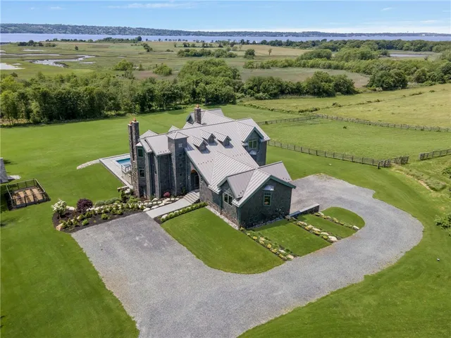 $6,995,000 | 82 Nonquit Lane, Tiverton, RI 02878