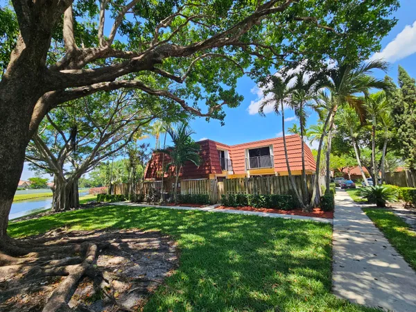 $355,000 | 9982 Northwest 6th Court, Plantation, FL 33324