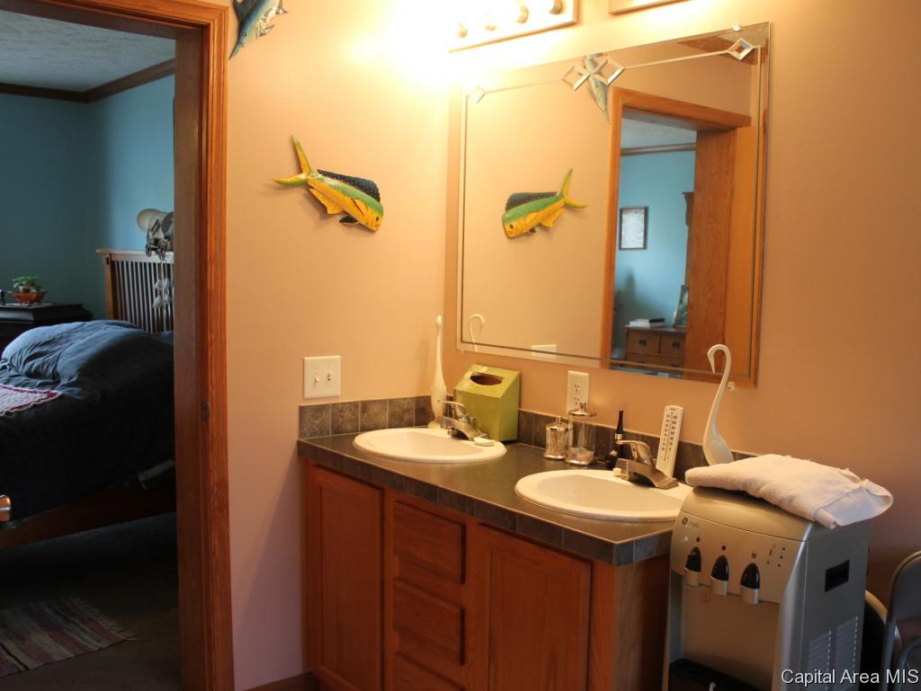 2036 East Cedar Street Springfield, IL 62703 - Photo 15 of 25 Gallery Image 15