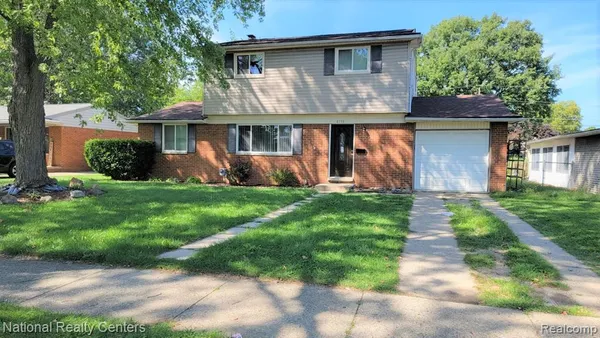 $2,000 | 8753 Lozen Drive, Sterling Heights, MI 48313