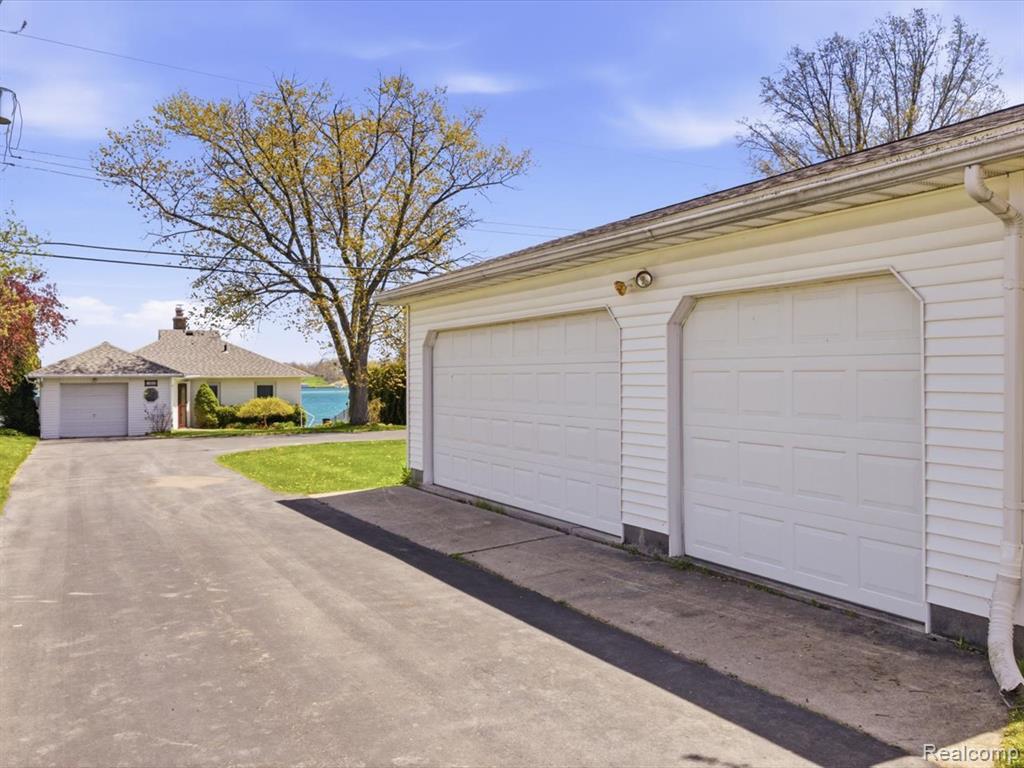 1265 River Road St. Clair, MI 48079 - Photo 9 of 48