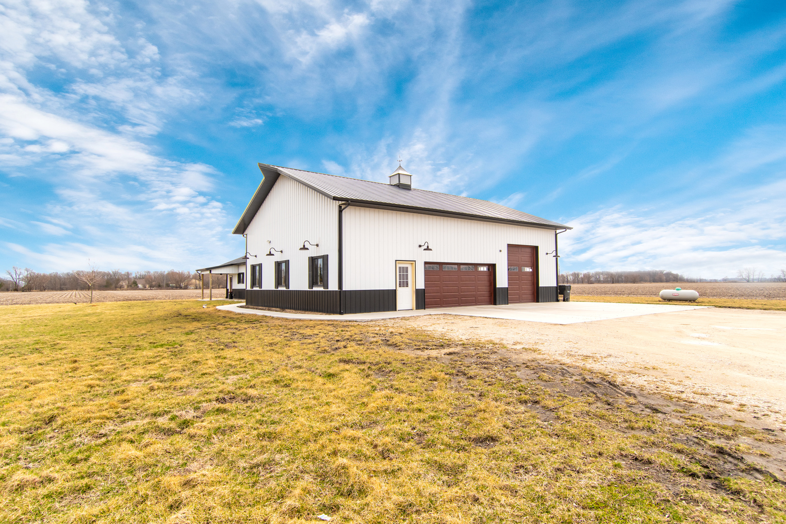 1255 West Dupont Road Morris, IL 60450 - Photo 5 of 26 a view of a house with a yard