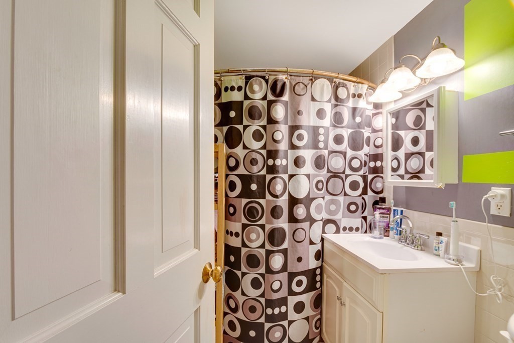 89 May Street, Unit 3 Needham, MA 02492 - Photo 9 of 10 Gallery Image 9