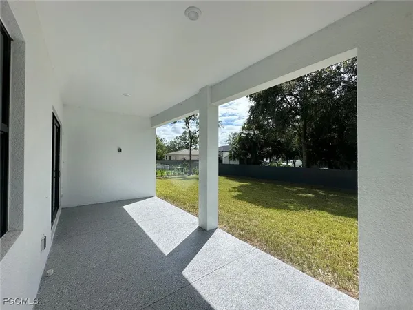 a view of outdoor space