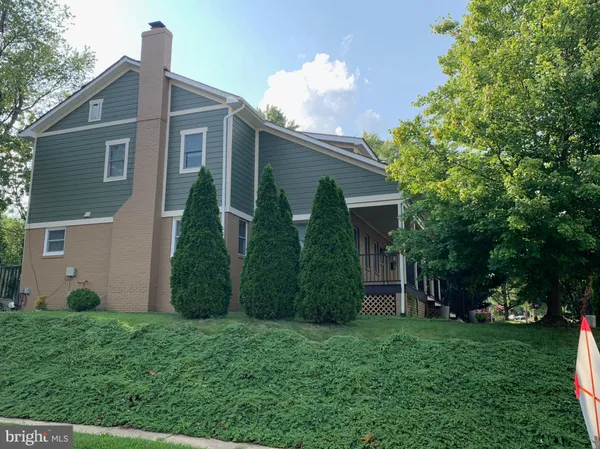 $1,425,000 | 2000 North George Mason Drive, Arlington, VA 22205