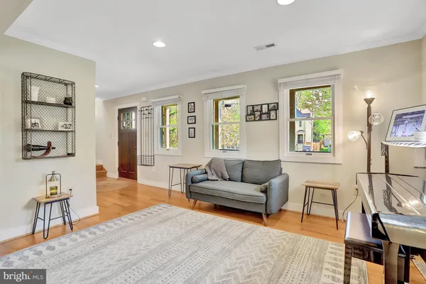$1,425,000 | 2000 North George Mason Drive, Arlington, VA 22205