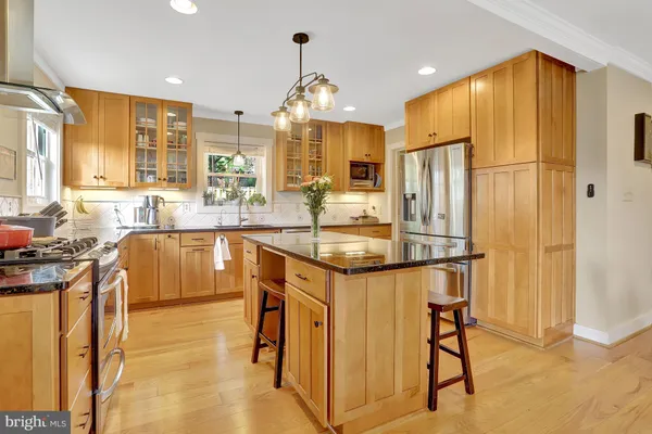 $1,425,000 | 2000 North George Mason Drive, Arlington, VA 22205