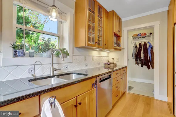 $1,425,000 | 2000 North George Mason Drive, Arlington, VA 22205