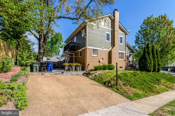 $1,425,000 | 2000 North George Mason Drive, Arlington, VA 22205