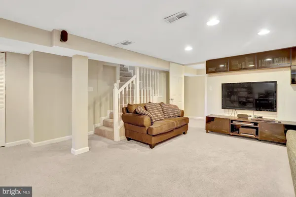 $1,425,000 | 2000 North George Mason Drive, Arlington, VA 22205