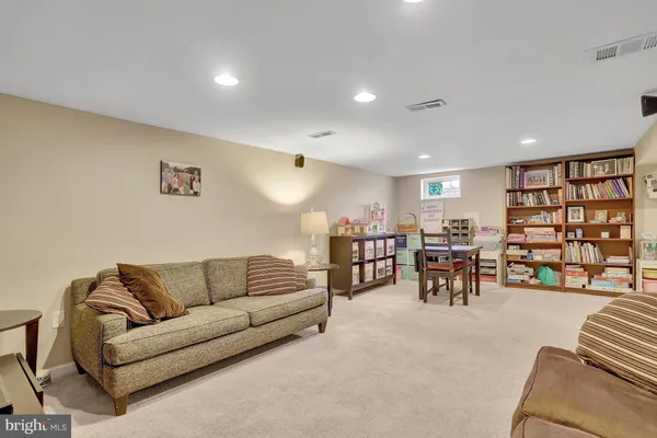 $1,425,000 | 2000 North George Mason Drive, Arlington, VA 22205