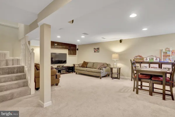 $1,425,000 | 2000 North George Mason Drive, Arlington, VA 22205