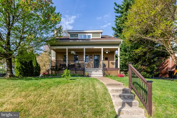$1,425,000 | 2000 North George Mason Drive, Arlington, VA 22205