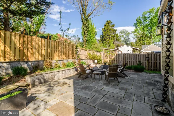 $1,425,000 | 2000 North George Mason Drive, Arlington, VA 22205