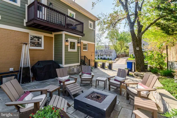 $1,425,000 | 2000 North George Mason Drive, Arlington, VA 22205