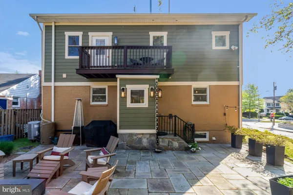 $1,425,000 | 2000 North George Mason Drive, Arlington, VA 22205
