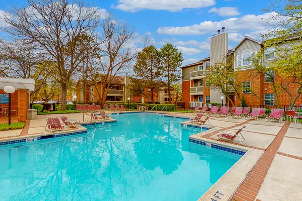 $1,760 | 1411 Johnson Drive, Unit 1326, Buffalo Grove, IL 60089