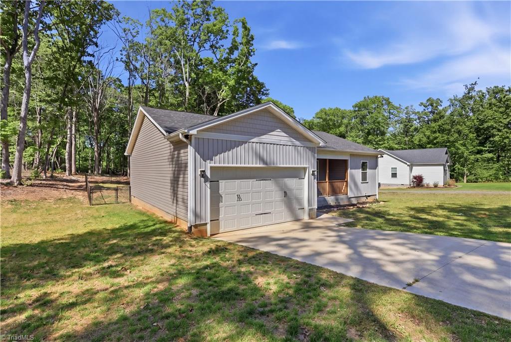6569 Mt Lebanon Road Troy, NC 27371 - Photo 2 of 37