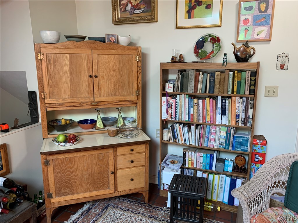 215 Dewitt Road Syracuse, NY 13214 - Photo 8 of 49 This is the reading area in the kitchen which coul
