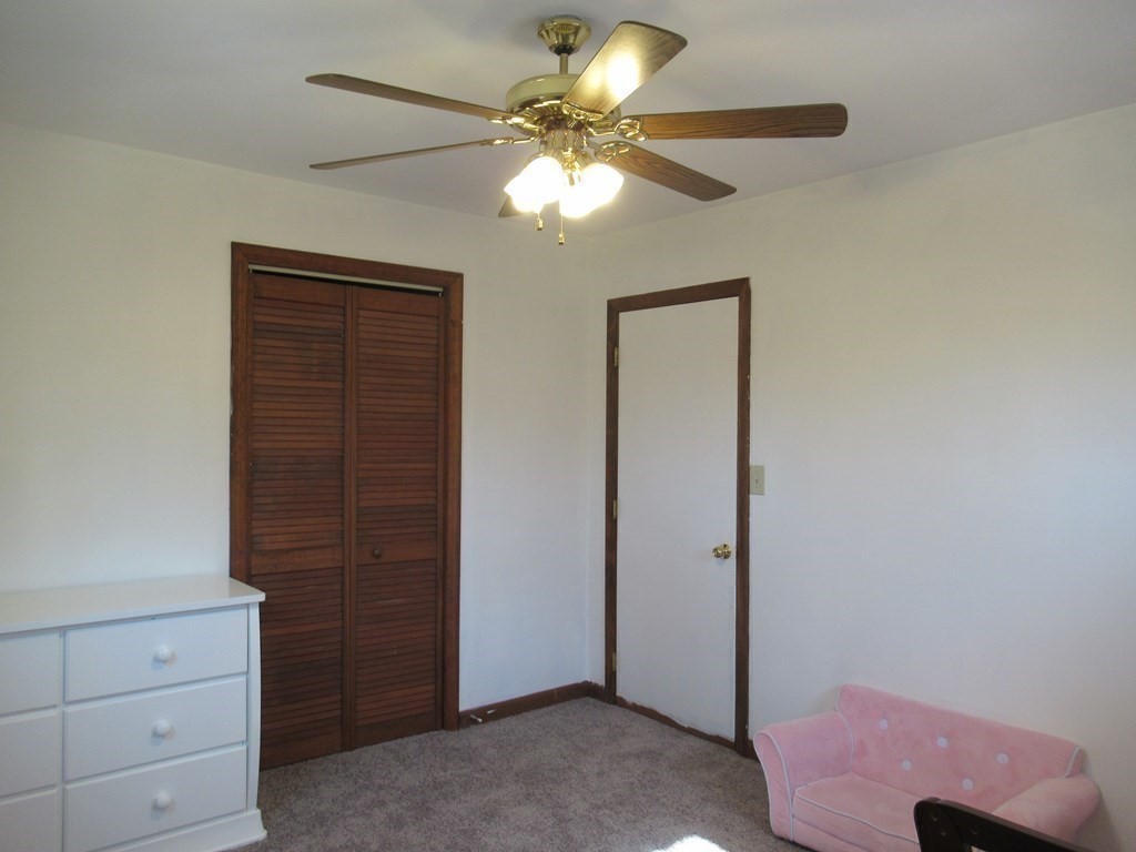 39 Crestmont Street Springfield, MA 01108 - Photo 13 of 28 Gallery Image 13