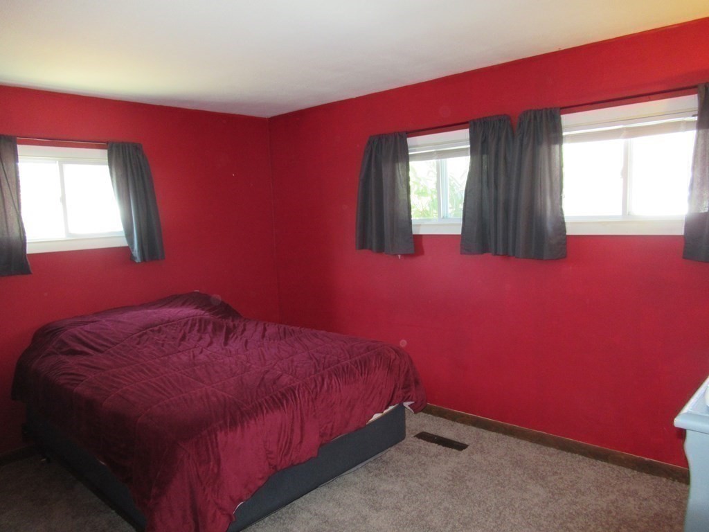 39 Crestmont Street Springfield, MA 01108 - Photo 17 of 28 Gallery Image 17