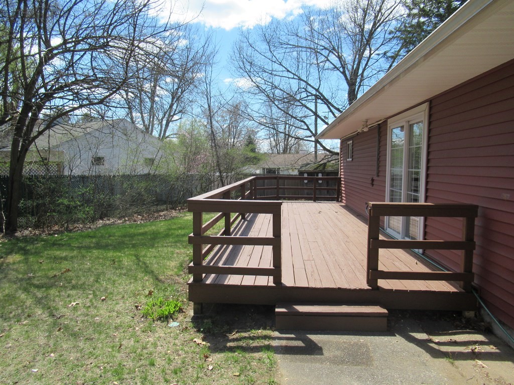 39 Crestmont Street Springfield, MA 01108 - Photo 26 of 28 Gallery Image 26